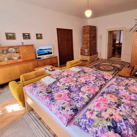 Apartment In A Historical House In The Center Of Levoča Extérieur photo