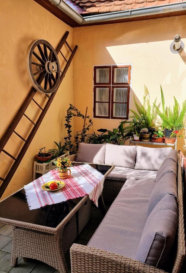 Apartment In A Historical House In The Center Of Levoča Extérieur photo